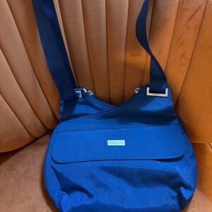 Baggallini Blue Criss Cross Crossbody Bag